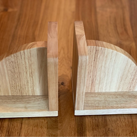 Hand Painted Bookends - Picture 4 of 8